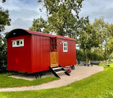 Mount Nugent House | Sheelin Shepherds Hut 2 with Hot Tub
