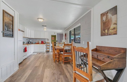 Williams House | "Sheep Cattle Ranch Homestead" · Sheep Cattle Ranch Homestead-Grand Canyon-Dbl L