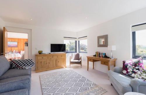 Chichester Apartment | Sheepwash Lodge West Wittering Quiet get away