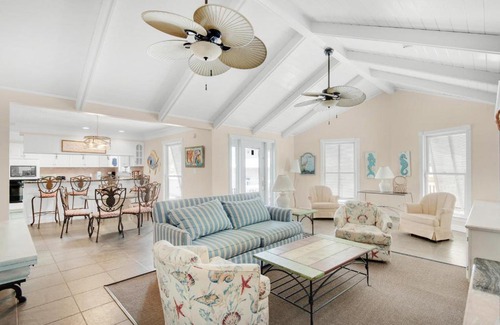 Gulf Pines House | Sheer Bliss