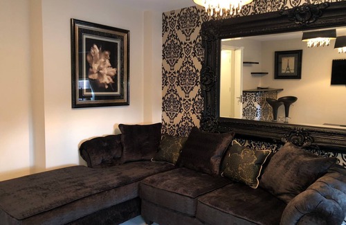Heeley House | Sheffield Hillside Retreat