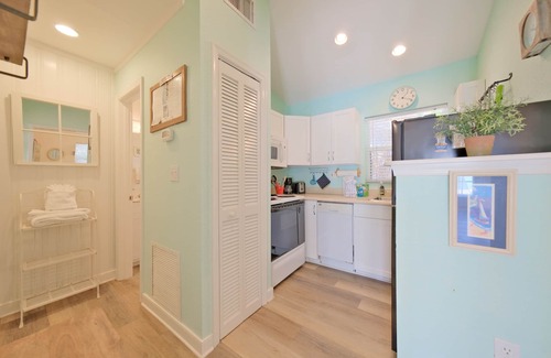 Anna Maria Cottage | Shell Cottage - sleeps 2