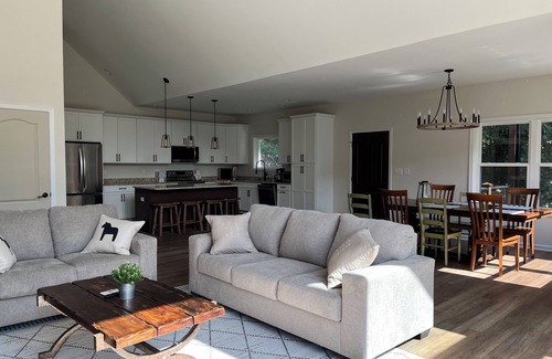 Shenandoah House | Shenandoah Gables Riverfront seclusion