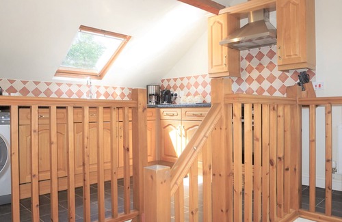 Llanfyllin Cottage | Shepherd's Watch Cottage - 5* Cyfie Farm, with private hot tub