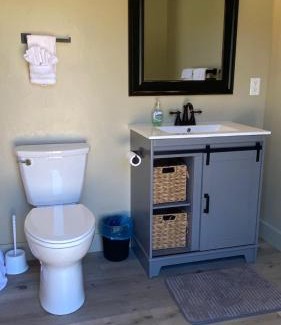 Grover House | Shepherds Camp Wagon Near Capitol Reef National Park