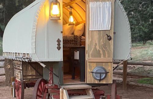 Grover House | Shepherds Camp Wagon Near Capitol Reef National Park