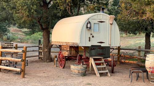 Grover House | Shepherds Camp Wagon Near Capitol Reef National Park