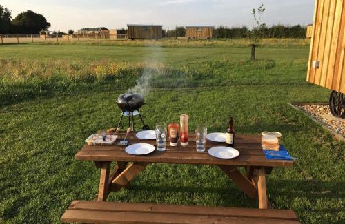 Bedfield House | Shepherds Hut 3