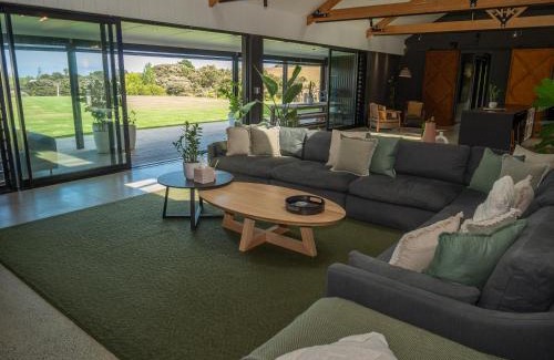 Hihi House | Shepherds Lodge