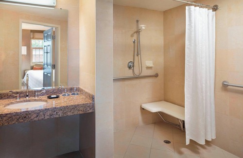 Neighborhood Nine Hotel | Sheraton Commander Hotel