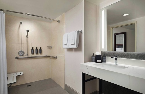Ontario Hotel | Sheraton Ontario Airport Hotel