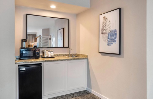 Downtown Wilmington Hotel | Sheraton Suites Wilmington Downtown