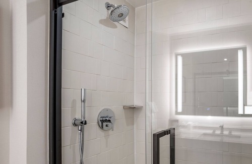 Downtown Wilmington Hotel | Sheraton Suites Wilmington Downtown