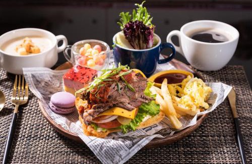 Zuoying District Hotel | Shichi Hotel