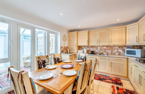 New Romney House | Shimmering Sea - Three Bedroom House, Sleeps 6