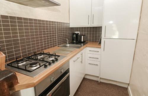 Llys Y Fran House | Shippen Cottage