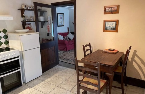 Hope Cottage | Shippon Cottage, Spring House Farm, Castleton, Peak District