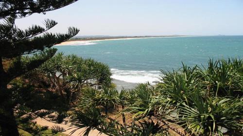 Moffat Beach House | Shipton Lodge unit 3 Moffat Beach QLD