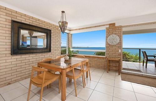 Moffat Beach House | Shipton Lodge unit 3 Moffat Beach QLD