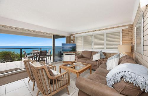 Moffat Beach House | Shipton Lodge unit 3 Moffat Beach QLD