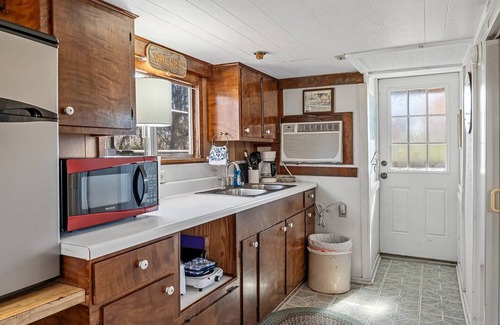 Uncertain House | Shipwreck with Upper Deck, Lake View & Canoes! Caddo Shores Cabins, Uncertain, Texas.