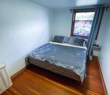 Bridgeland Apartment | Shiraz Suite