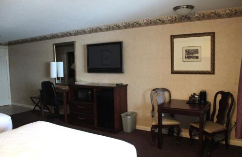 Houlton Hotel | Shiretown Inn & Suites