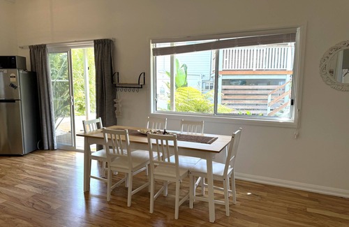 Shoal Bay Cottage | Shoaly House Cottage - A charming coastal escape