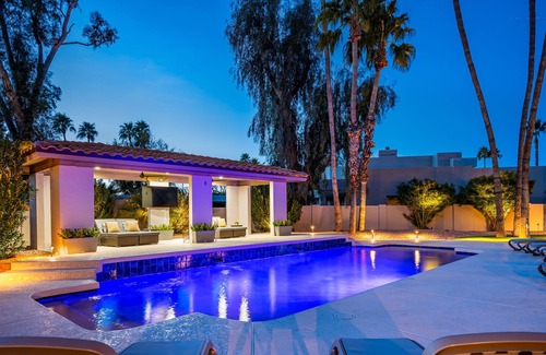Shea Ranchos House | Shoot pool, play putt putt, or swim with high-end spacious living at Sunset Villa