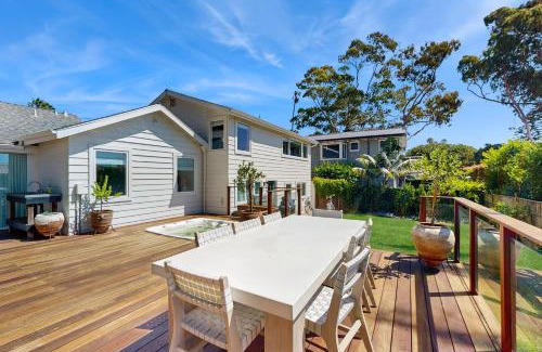 East Mesa House | Shoreline Bluffs Retreat