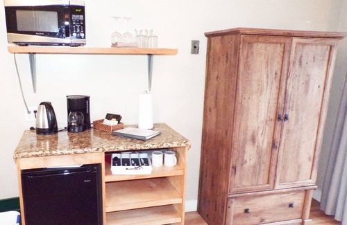 Fort Bragg Hotel | Shoreline Cottages