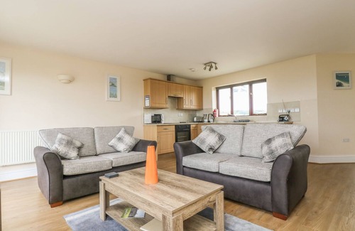 Longrock Cottage | Shoreline