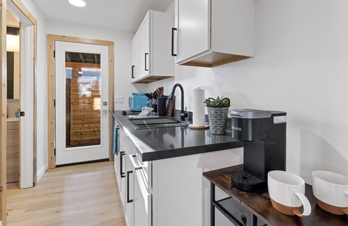 Pinetop-Lakeside House | Shoreline Village Cabin 1