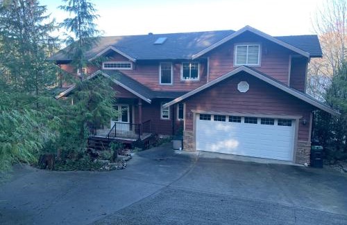 West Porpoise Bay House | Shoreside Private room