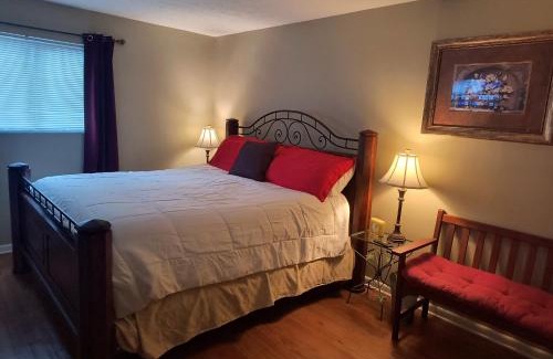 Weinland Park Apartment | Short North/OSU Pet Friendly!