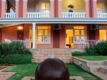 Berea House | Sica's Guest House - The Loft