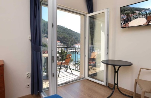 Drvenik Apartment | Side Wiev Apartment No 21