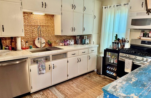 Fayetteville Cottage | Sideways Cottage, 3 br, firepit & cowboy pool 7 miles from Round Top