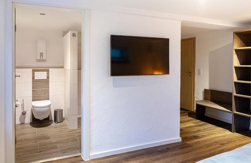 Ellscheid House | Siebente - Gästezimmer Gans im Grünen