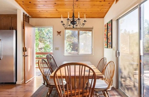 Soulsbyville Cabin | Sierra Cabin | Home Theater | Hot Tub | EV Charger