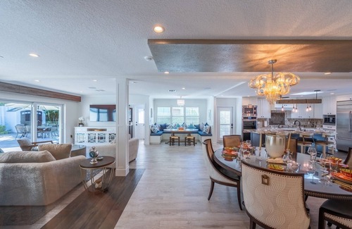 Siesta Key House | Siesta Moorings, Luxury Home, Private Pool, Steps to Beach