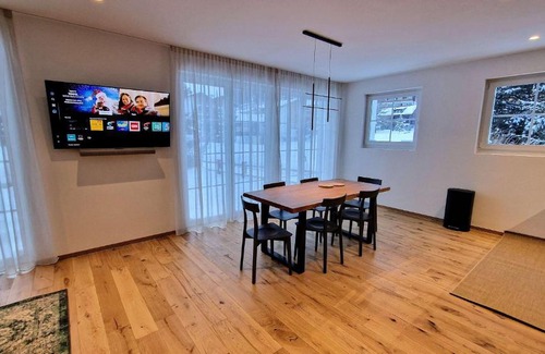 Saas-Fee Apartment | Silberdistel Brand-new luxury apartment with private terrace