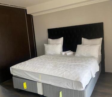 Greater Johannesburg Metropolitan Area House | Silent corner guest house