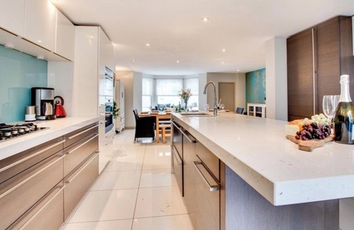 Brighton City Centre House | Sillwood House - Contemporary Home from Home