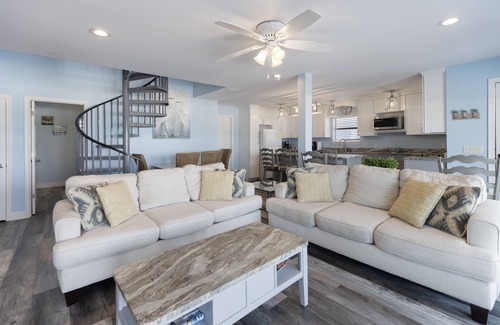 Crescent Beach House | Siloam Waters – Your Beachfront Memory Maker in PCB!