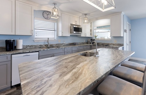 Crescent Beach House | Siloam Waters – Your Beachfront Memory Maker in PCB!