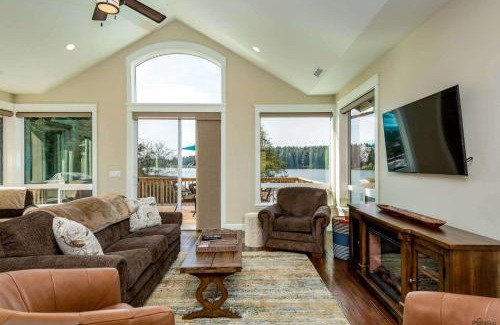 Florence House | Siltcoos Landing