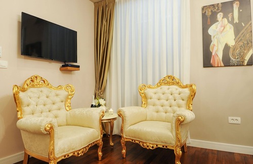 Zadar Old Town House | Silver & Gold Luxury Rooms