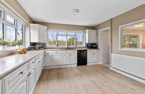 Newbold Coleorton House | Silver Stag Properties, Luxurious 3 BR Bungalow