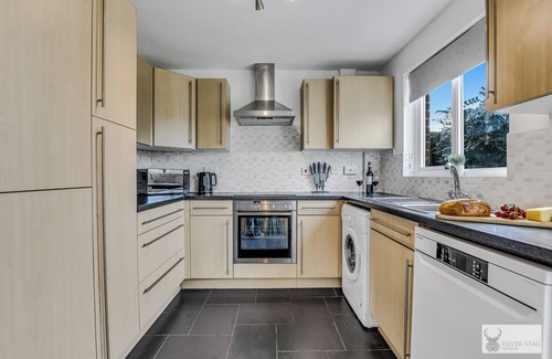 Whitwick House | Silver Stag Properties, Spacious 3 Story House